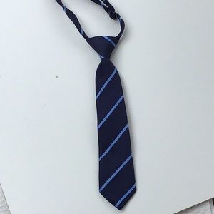Clip on tie